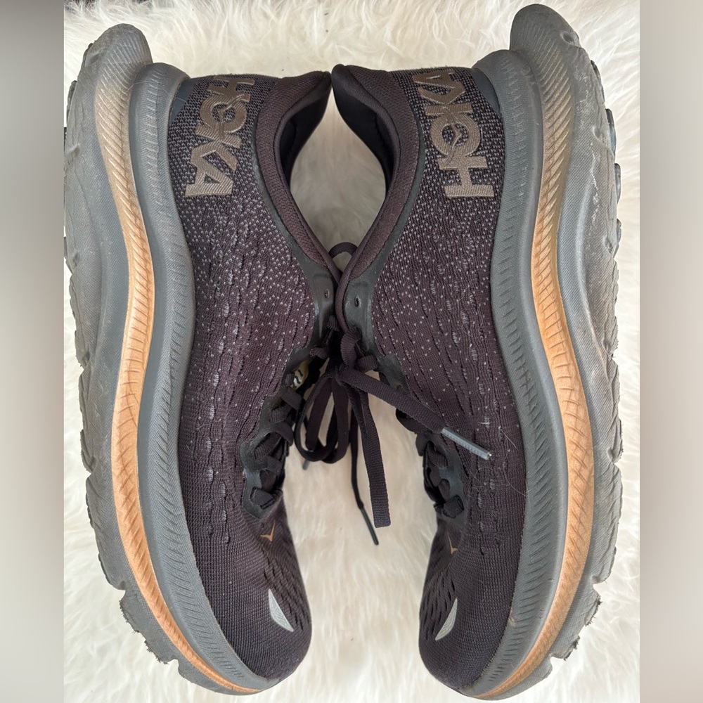 Hoka Kawana Running Shoe Black/ Copper |Size 8.5B
Great shoes, lots of life left